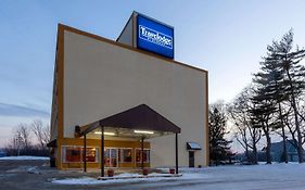 Travelodge By Wyndham Cleveland Airport